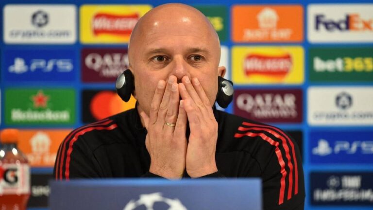 Arne Slot Desak Liverpool Jual Pemain, Strategi Baru Demi Bangkit Musim Depan