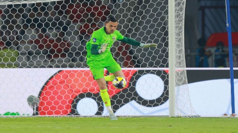 Rating Emil Audero di Laga Cremonese vs Bologna, Tampil Solid di Tengah Tekanan